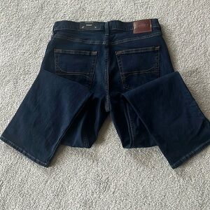 Brand New with Tags Hollister Epic Flex Mens Straight Fit Jeans.